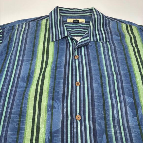 Tommy‎ Bahama Large Blue Green Striped Crab Pattern Hawaiian 100% Silk S/S Shirt - Picture 1 of 5